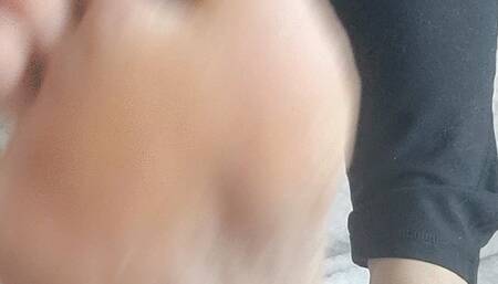 Stinky Toes and Sole Scrunching!