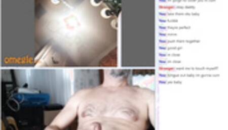 Omegle Girl Fucks Her Pussy For Daddy