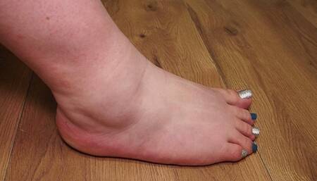 Pain is pleasure when you are at my feet (no talk)