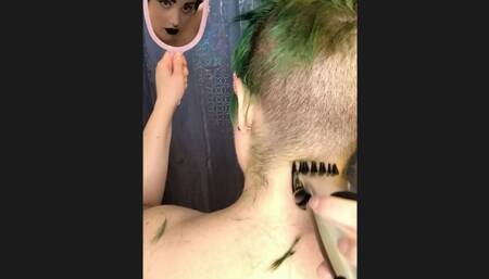 Haircut Fetish Goth BBW Adama Daat Gives Herself a Chelsea and an Orgasm