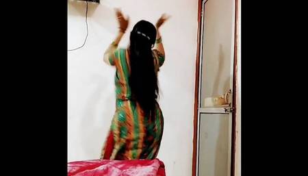 Haryanvi dancer ka mms hua viral