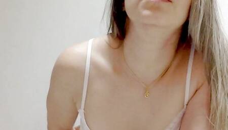 JOI Latina gives you instructions to jerk off