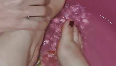 my lover cum on my feet and my husband clean it