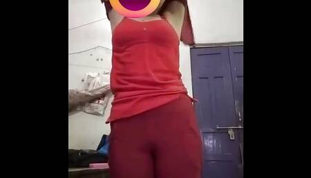 Desi indian girl shows body and her Fresh virgine pussy
