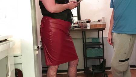 Woman Convinces Man to Dress as Woman to do Girls Night Out