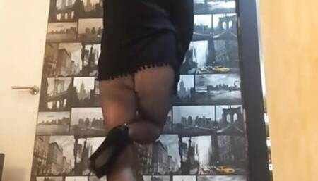 Babe with mask and gag in stockings and heels