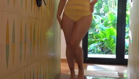 Shower Sex with Curvy Tit Bouncing Girl in Yellow Bikini