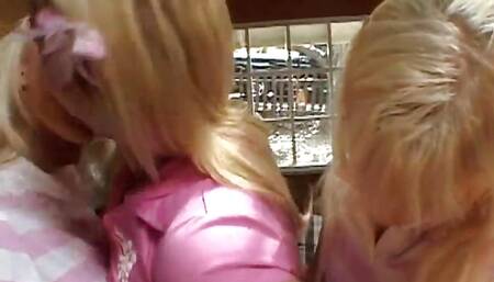 Milton twins eat out lesbo pussy