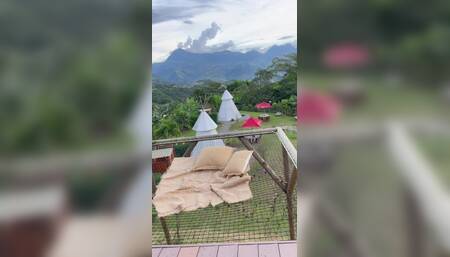 Fingering my pussy in the outdoors of an hotel ????
