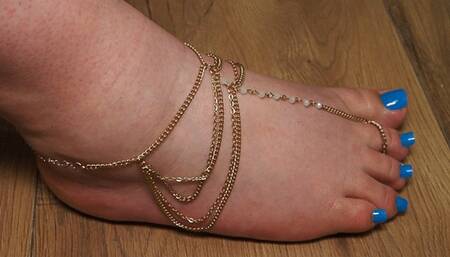 #5 BBW Foot to Worship - Blue Pedicure (No Talk)