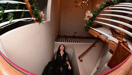 Jen pantyhose POV stomp! - MOV