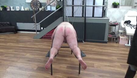 Leather loving slave becomes a canvas for the ladies