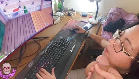 Busty Gamer Girl Sucks It Like a Fucking Playing Fortnite