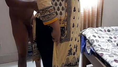 Punjabi Ayesha Aunty Fucked By Maid!