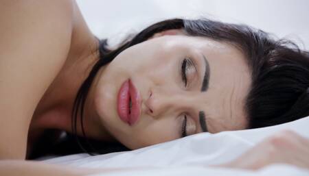 Lutro starts slowly before drilling babe Alyssia Kent