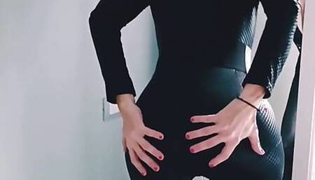 I'm Here to Like You... the Leather and Cristal Buttplugg... I'm Here to Like You... in Leather and with My Cristal Buttplug