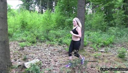 ANAL Jogging - Ohne PLUG geh ich nicht laufen