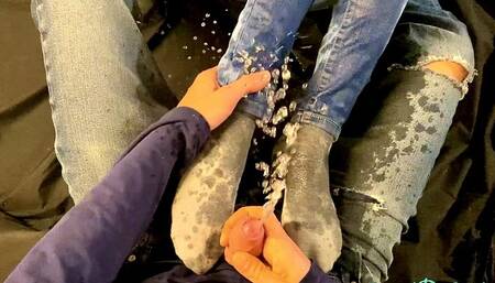Pee on her feet and legs in grey socks and blue jeans (artwork without audio)