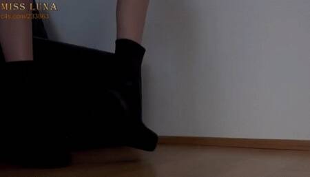 Miss Luna - First Trampling (4k)