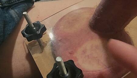 Ballbusting crusher with clamps and mallet