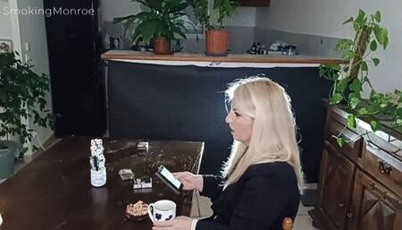 I urgently need a cigarette break