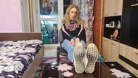 sneakers, soles and jeans fetish