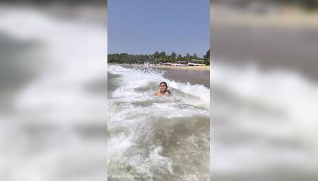 Hardcore anal fuck in the sea