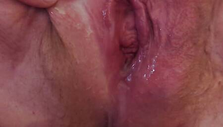 Squirting BBW Pussy & Doggy Style