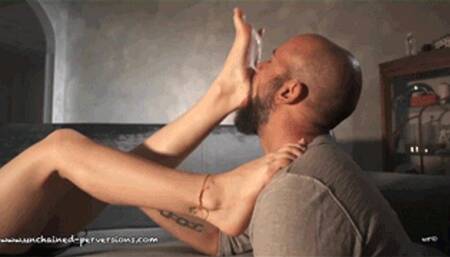 SWEET TEEN FOOT DOMINATION - FULL HD