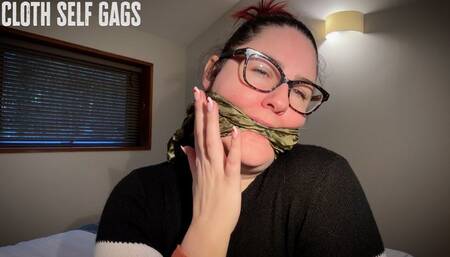Lacey - Cloth Self Gag WMV