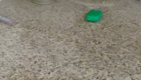 cindy crawford squirts at home