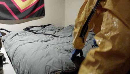 First time cumming in my hazmat suit