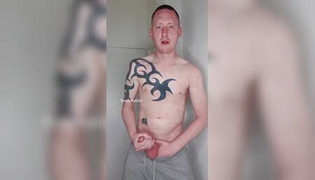 Hung ginger wanks and cums