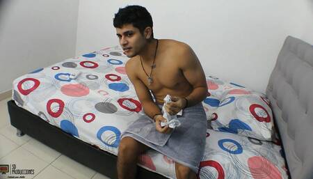 Find My Stepbrother Touching Himself with My Underwear in My Room Cum-nalgas - Porn in Spanish