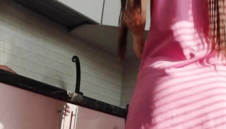 A neighbor fucked a married chick right in the kitchen