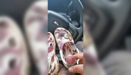 mechanic found crocs on driver floorboard