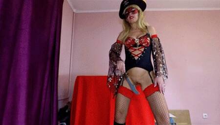 Mistress Jack Sparrow Feeds the Slave