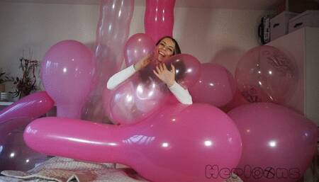 Saskia - Soft bed sit popping big loons