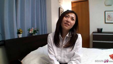 Japanese Mature Mom seduce to Fuck and Creampie in Uncensored JAV Porn