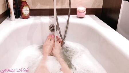 I take a bath and show off my gorgeous legs.