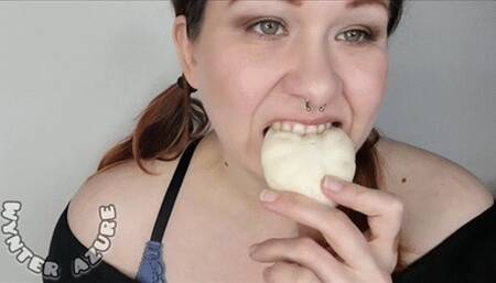 Open Mouth Chewing Bao Buns (ID # 1947 HD 1080rez)