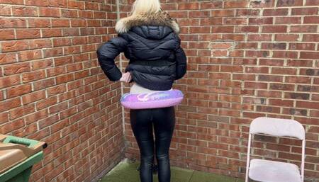 2 Barbie swim rings popping