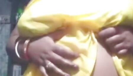 Indian house wife full nude big tights shaved pussy bigboobs pressing novel showing sucking dirty moaning for public showing