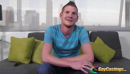 Hot Jock Rides Agent's Cock To Get Into The Business