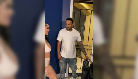 10 Min BBC Threesome ???? I Shared A Dick With My Hot Friend ????