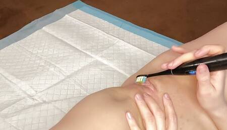 With toothbrush for squirting