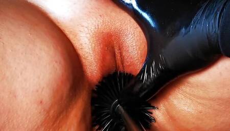 Toiletbrush insertion - dirty talk