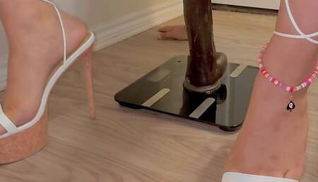 Look at my Beautiful Feet While I Play with Myself