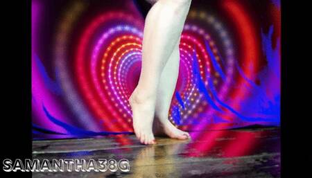 Happy Valentine's Day Sexy BBW foot fetish and high heels with Samantha 38g - MP4