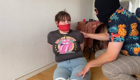 Snowflake - Spy Trouble MP4